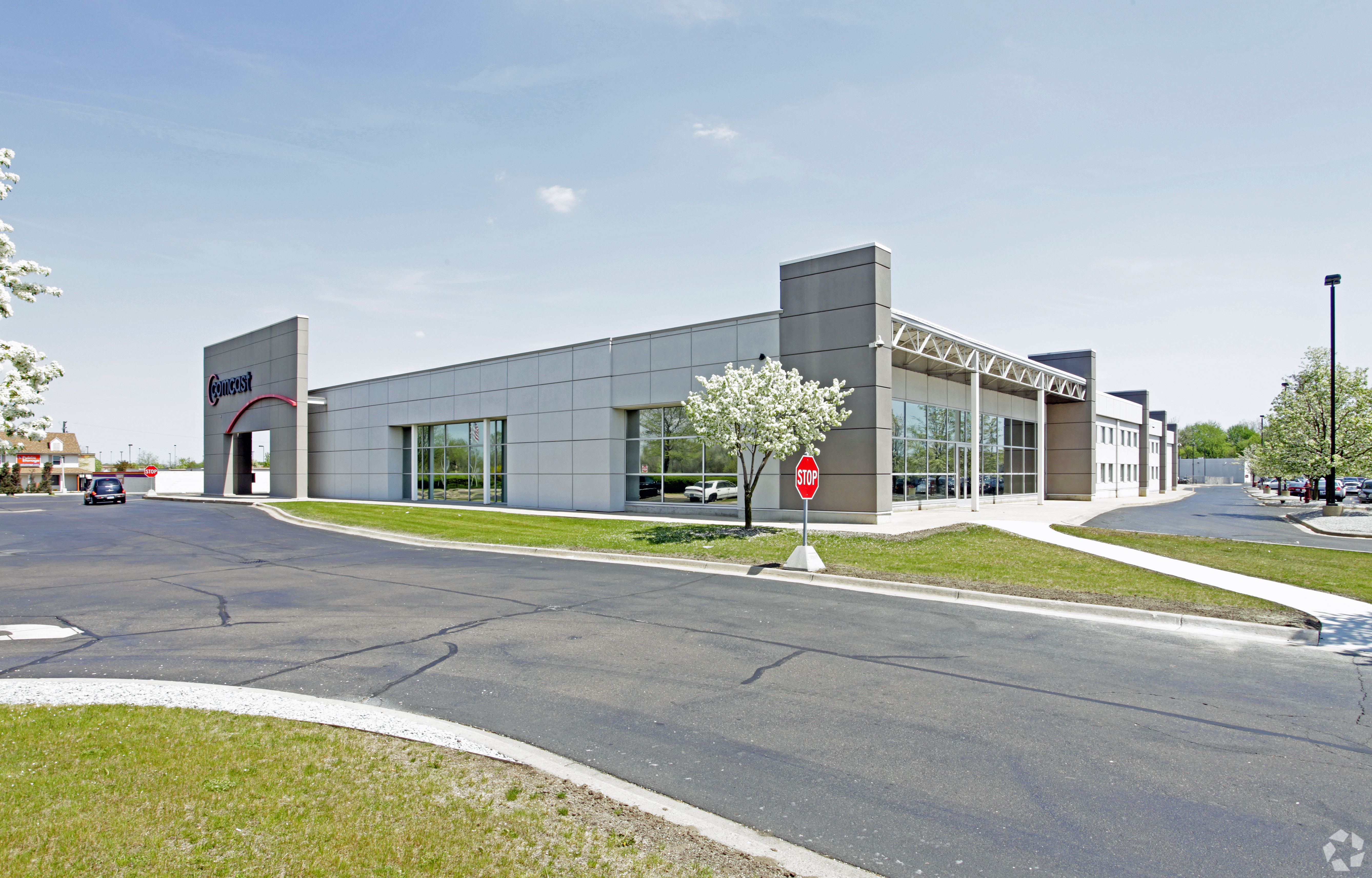Associated Builders and Contractors plans to transform Comcast's offices into a construction trade school for southeast Michigan. (CoStar)