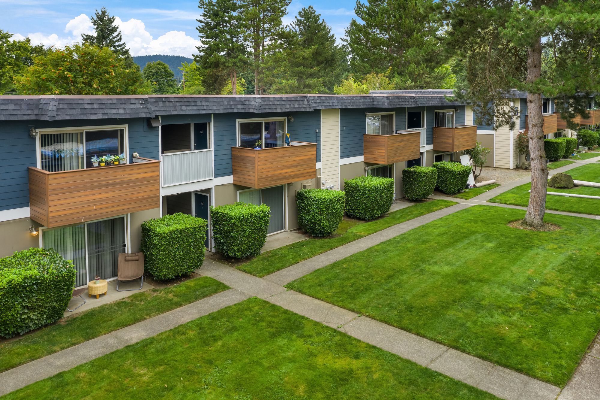 The Renton Sage apartments in Renton, Washington, is among the affordable housing projects receiving money from Amazon. (CoStar)
