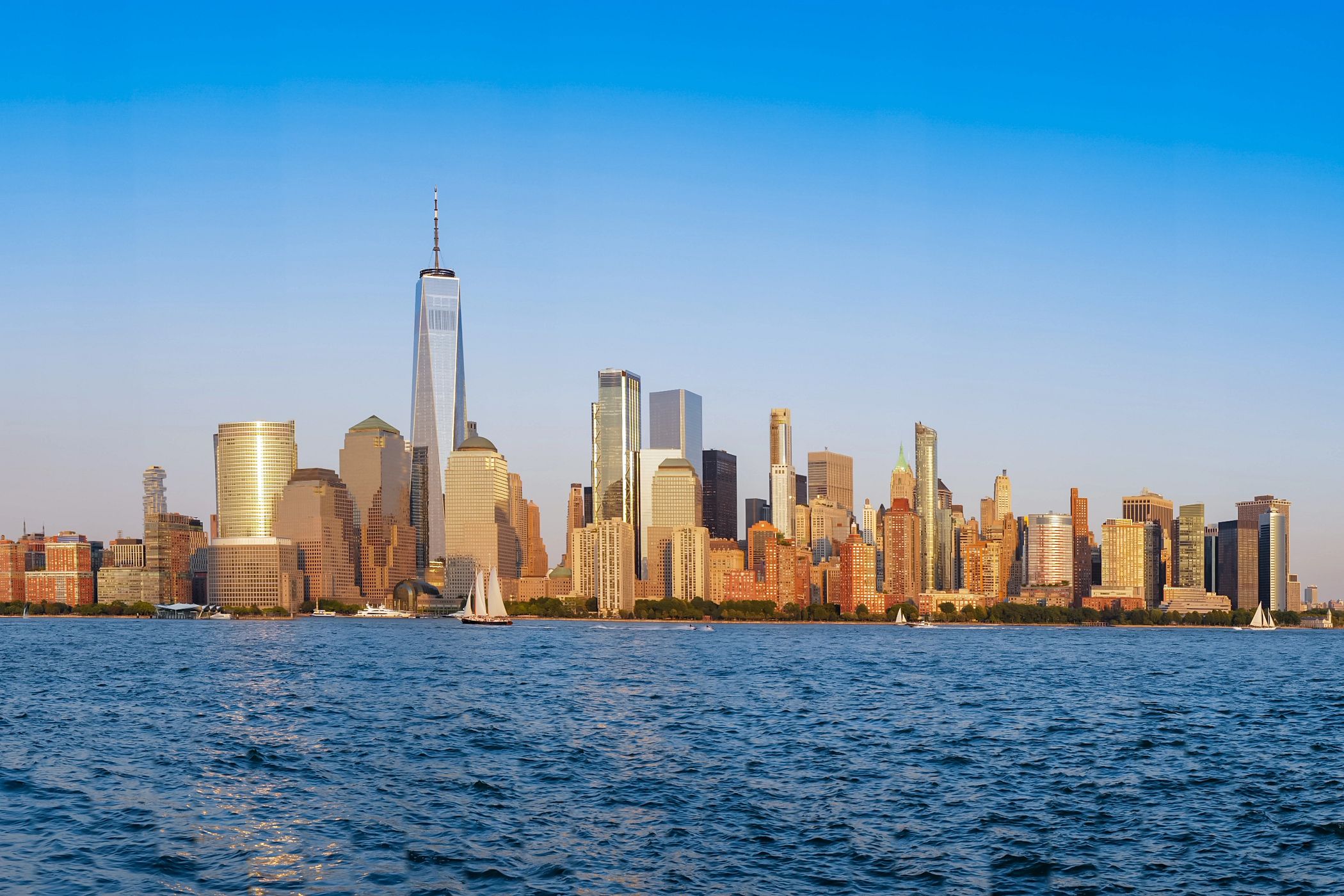 Real estate investors throughout the country, including in New York, are closely watching the potential effects of an interest rate cut. (Robert Gigliotti/CoStar)