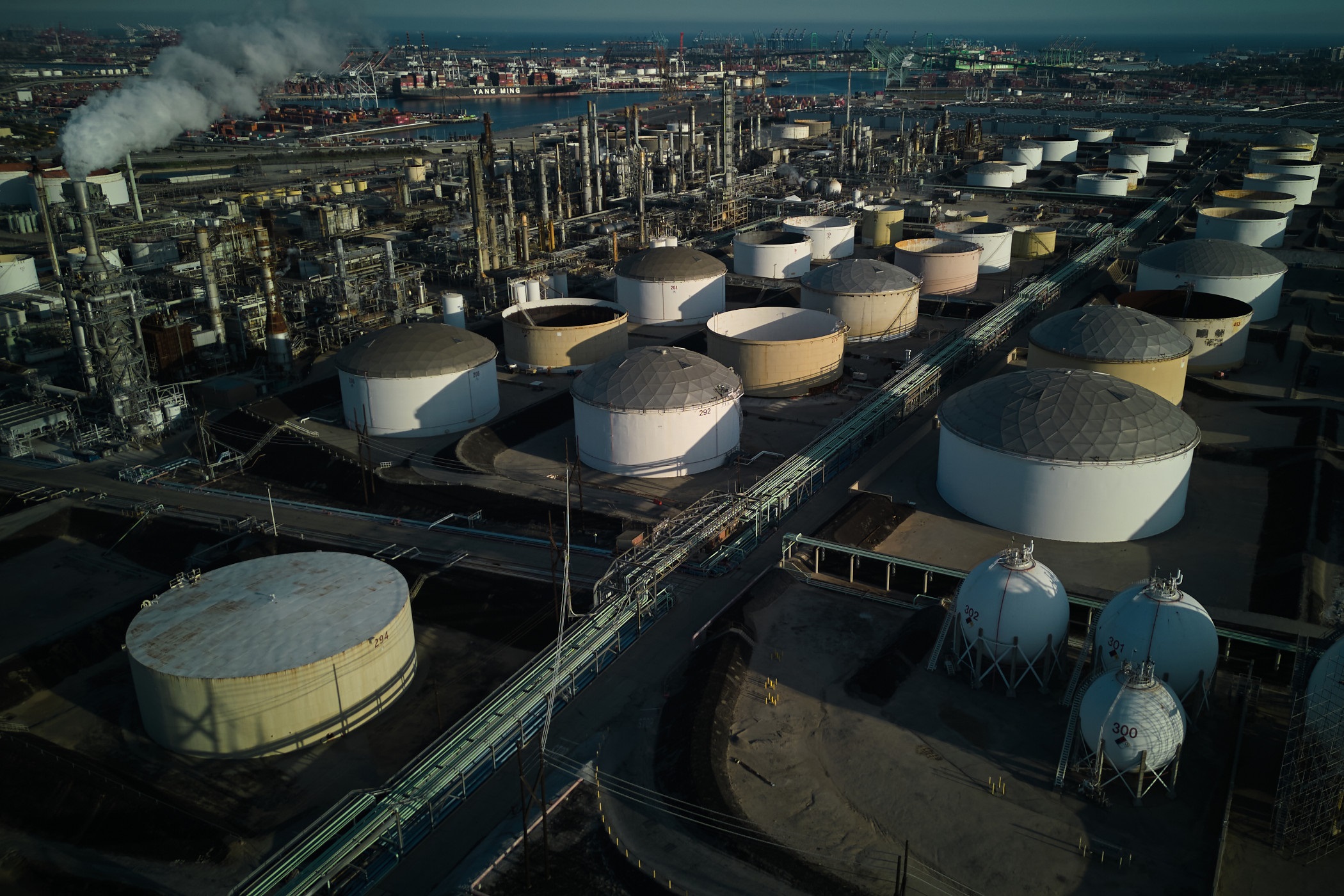 Oil inventories have climbed in the U.S. while oil prices have sharply declined. Phillips 66 operates this refinery in Los Angeles. (Getty Images)
