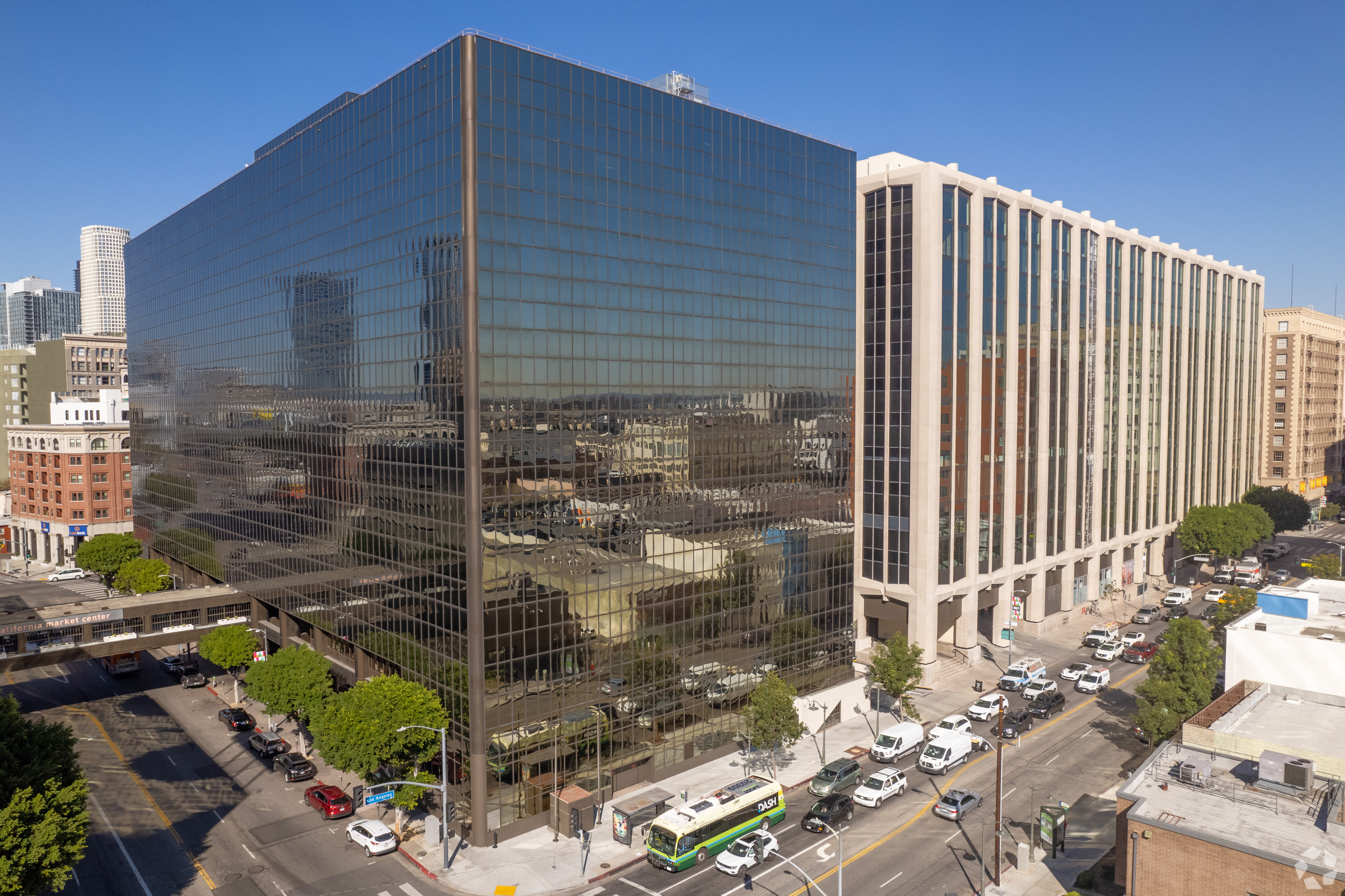 Forever 21 will reportedly close its office at Brookfield Properties' California Market Center in downtown Los Angeles' fashion district. (CoStar)