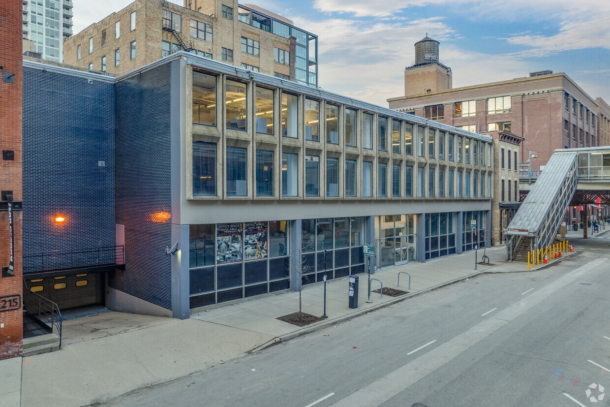 A vacant, three-story building at 225 W. Superior St. in Chicago is for sale as a potential office-to-residential development site. (Robert Gigliotti/CoStar)