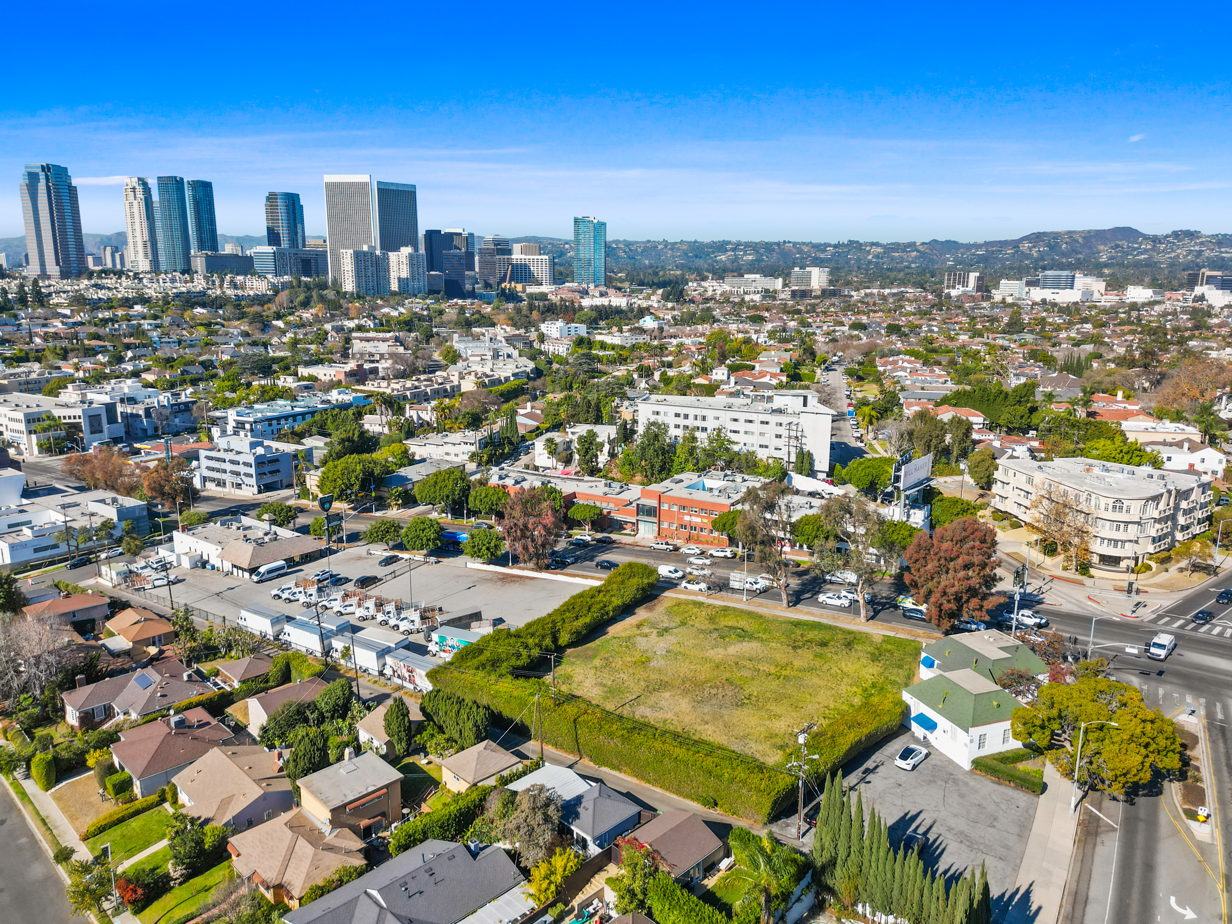 The Beverlywood lot was formerly occupied by an office property. Now it's cleared for potential multifamily development. (CBRE)