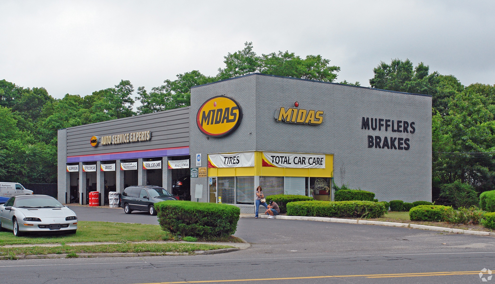 This Midas location in Long Island, New York, is one of about 1,200 auto repair shops in the U.S. and Canada being acquired by Mavis Tires & Brakes. (CoStar) 
