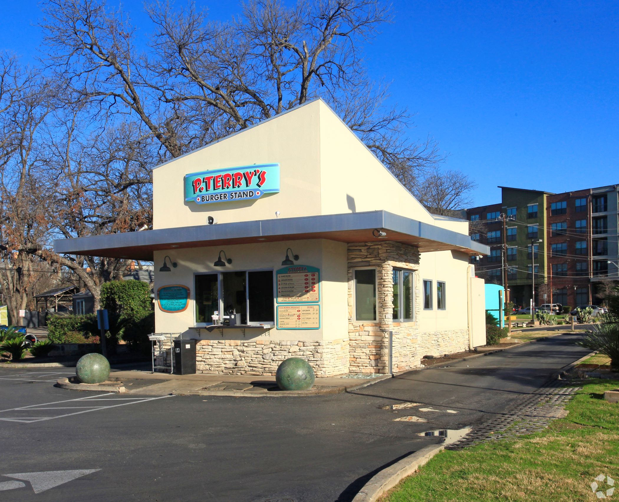 P. Terry's Burger Stand is expanding into the Houston market with its first lease signed at a location set to open next year in Richmond, Texas. Pictured is the original P. Terry's in Austin, Texas. (CoStar)